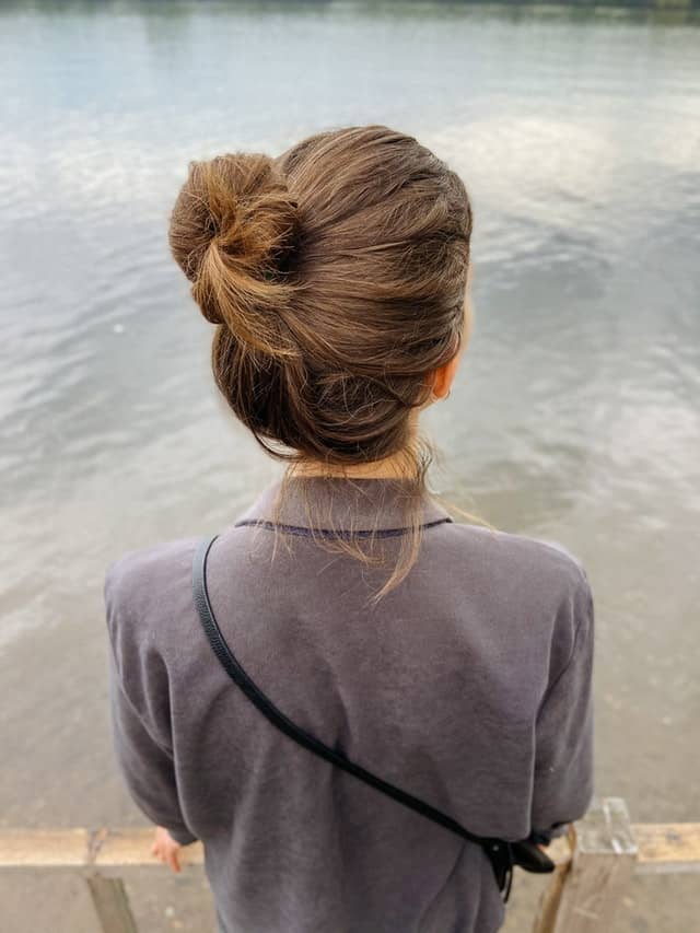 donut bun hairstyle 