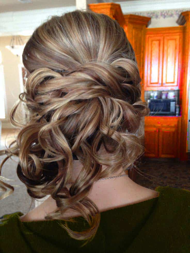 Prom Hairstyles For Long Hair Half Up in 2022